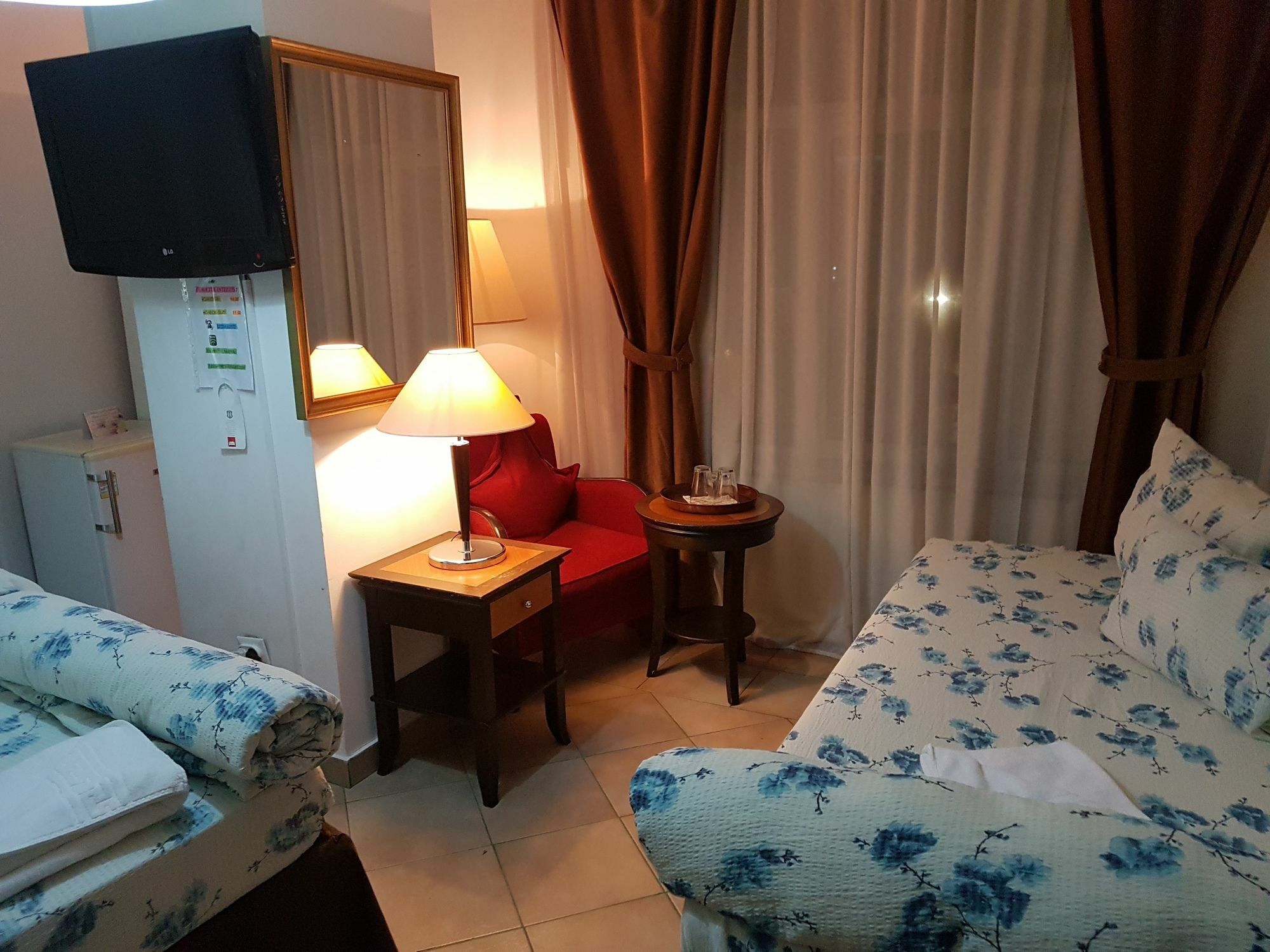 Hostel Litovoi Bucureşti Eksteriør bilde